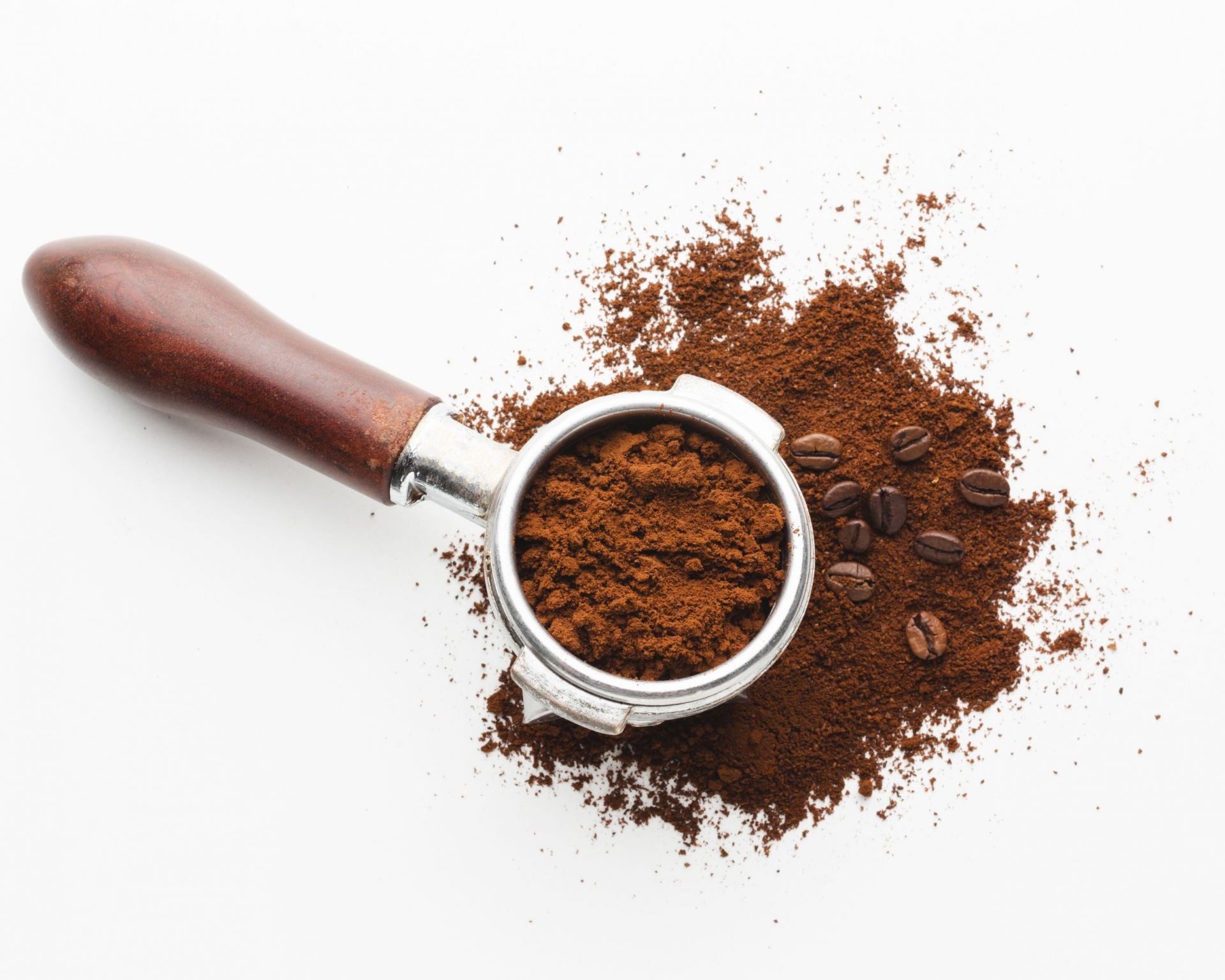 Kawy mielone - close-up-portafilter-with-coffee.jpg